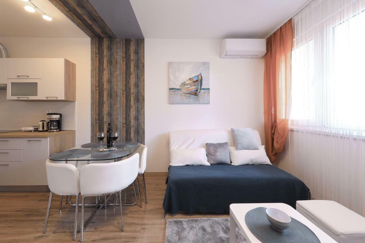Angelica Apartment